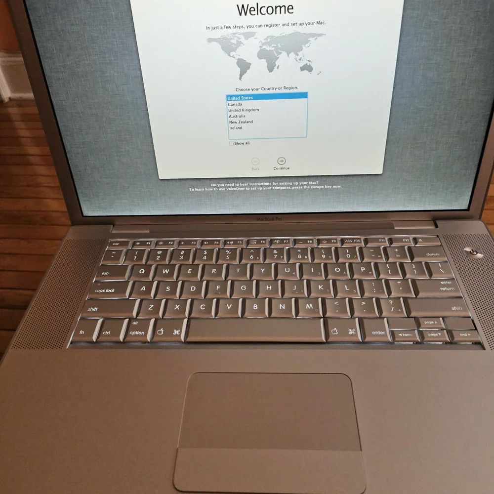 Apple MacBook Pro - Silver